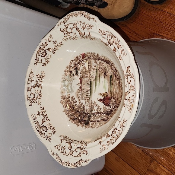 Johnson Bros Vintage Vegetable dish. - Picture 1 of 10